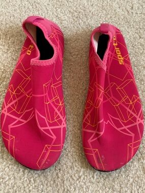 Size 9 Water Shoes Pink and Yellow Women’s Athletic
